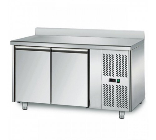 Холодильний стіл GGM GASTRO KTS147AN 1,36 x 0,7м