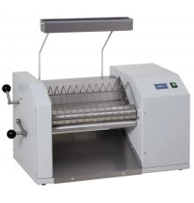 Машина тесторозкачувальна з просіювачем для муки МТЕ-МП