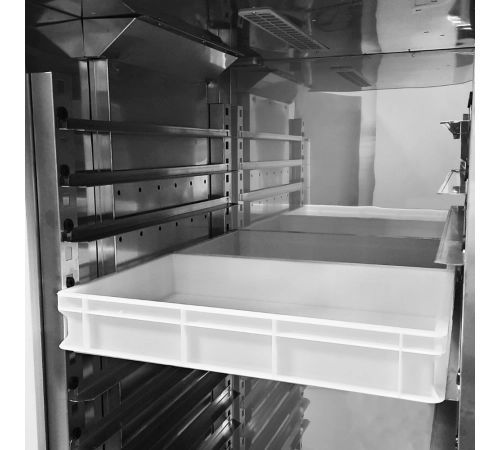 Холодильна шафа BRILLS BN8-P-R290