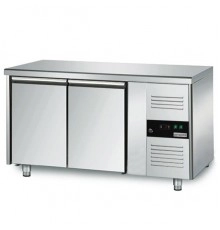 Холодильний стіл GGM GASTRO KTS147ND 1,36 x 0,7м