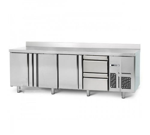 Холодильний стіл KTI257 #7SBI1212 - 2,4 x 0,6м